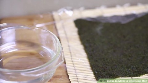 aid341390-728px-Make-a-California-Roll-Step-3-preview-Version-2